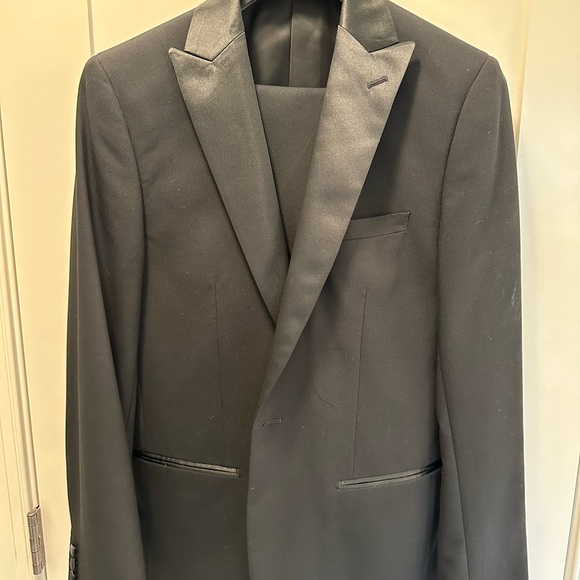 Tuxedo- SUIT Shop Brand- Like New! - Picture 3 of 9